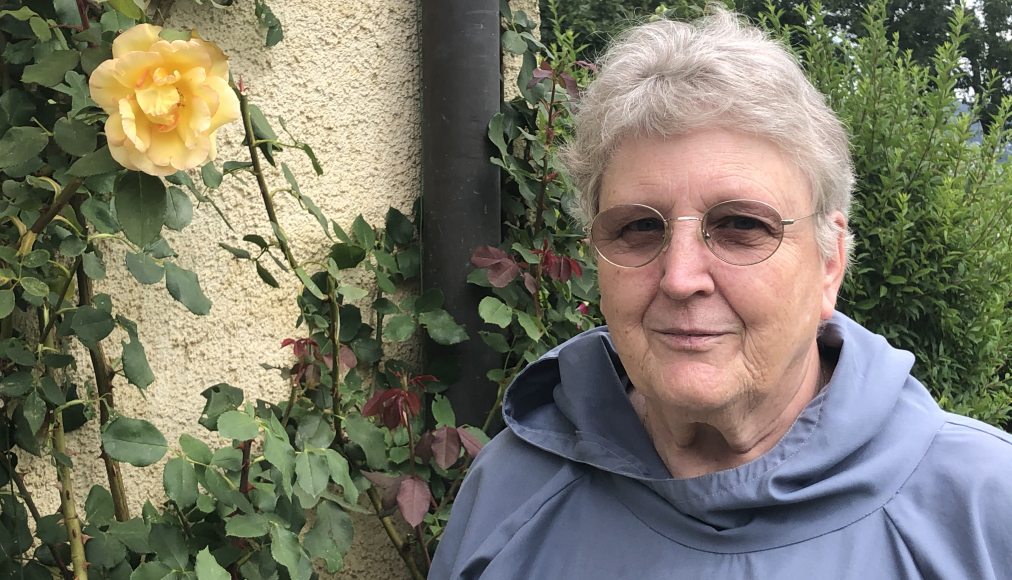 Françoise Mathez, soeur de Grandchamp et auteure de &quot;Aux invités de la vie&quot; / ©Gabrielle Desarzens / RTSreligion