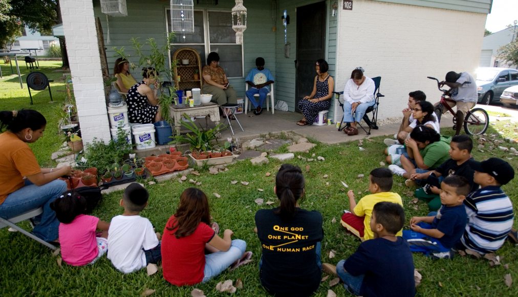 Une réunion de prière bahá’íe / © Bahá&#039;í International Community / bahai.org 