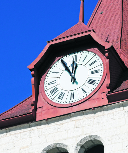 Faire sonner ses cloches ou immobiliser les aiguilles de ses horloges sur midi moins cinq, pour symboliser l’urgence climatique. Une action suivie par 212 églises au moins, de Saint-Gall à Montreux, le 28 septembre dernier à l’initiative de diverses organisations membres de l’Alliance climatique, qui réunit 80 organisations pour une politique climatique durable. www.alliance-climatique.ch / © P. Bohrer