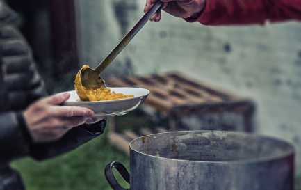 L&#039;Eglise ouverte de Berne, face à la gare, a commencé avec la distribution de soupe pour les toxicomanes, en 1999. / IStock